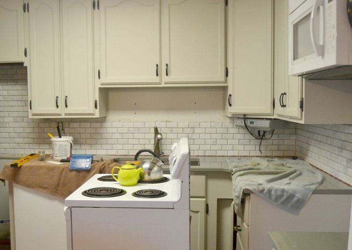 reforma da cozinha backplash de azulejos de pedra diy