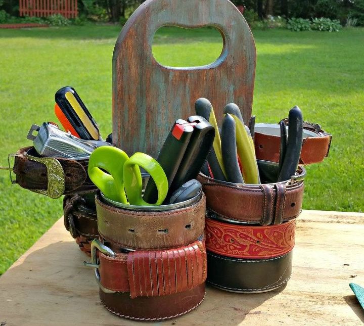 s 15 empty tin can hacks that will make your home look amazing, crafts, home decor, repurposing upcycling, Use a few cans to make a tool caddy