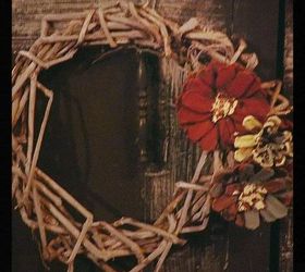 a cute autumn wreath you can make for no money, crafts, seasonal holiday decor, wreaths, Whitewashed and decorated for Fall