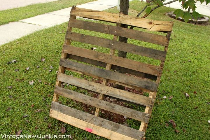 diy wood pallet mini picket fence, diy, fences, pallet, woodworking projects