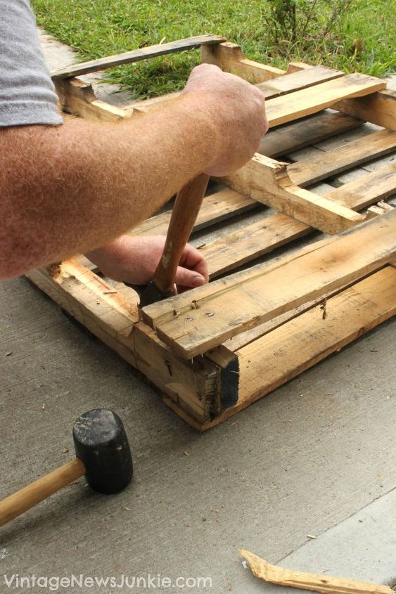 diy wood pallet mini picket fence, diy, fences, pallet, woodworking projects