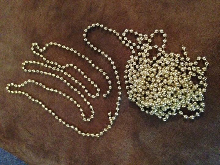 repurposing dead mardi gras beads 101 bead garland, christmas decorations, repurposing upcycling, seasonal holiday decor, Gold Bead Garland from Dead Mardi Gras Beads