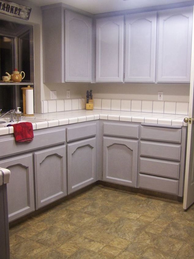 Stripping Off A Lot Of Chalk Paint, Repair White Laminate Kitchen Cabinets With Chalk Paint