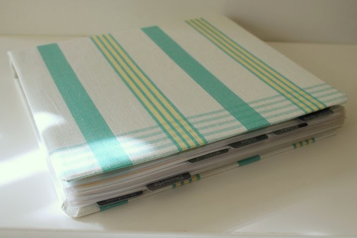 organize your old recipe clippings, organizing, A plain binder gets a facelift with a vintage towel