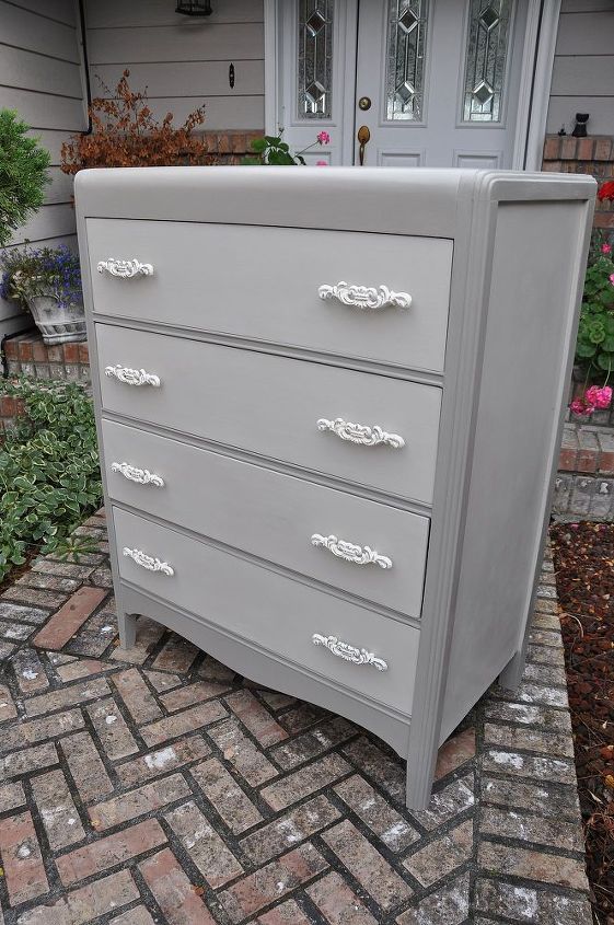 jolly green dresser redo, painted furniture, Such a big difference from the green