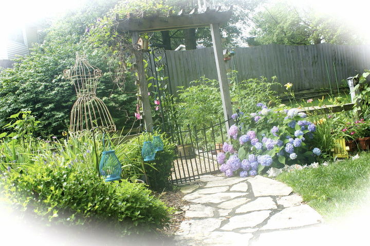 shabby chic garden and decor, flowers, gardening, perennials, My little Shabby garden My bodice grows clematis vines and hopefully this year will be larger and have fuller blooms