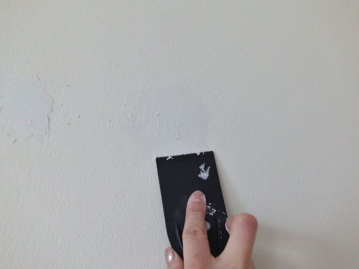 how to fix a small hole with plaster, home maintenance repairs, how to, wall decor