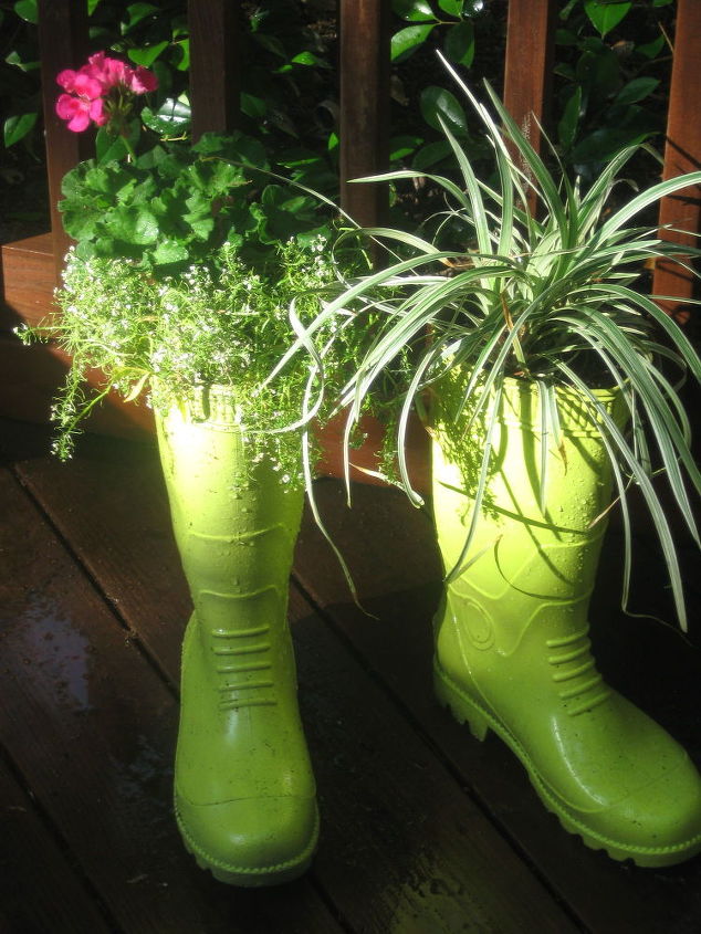 adding rain boots to a summer porch junegarden, flowers, gardening, repurposing upcycling