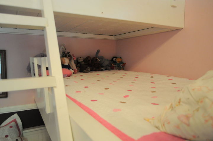 girls room triple bunk bed, bedroom ideas, diy, home decor, painted furniture