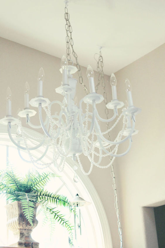 chandeliers in a shabby chic bathroom, bathroom ideas, home decor, lighting, shabby chic