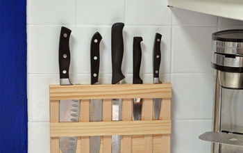 DIY Estante de madera para cuchillos montado en la pared para ahorrar espacio en una cocina pequeña