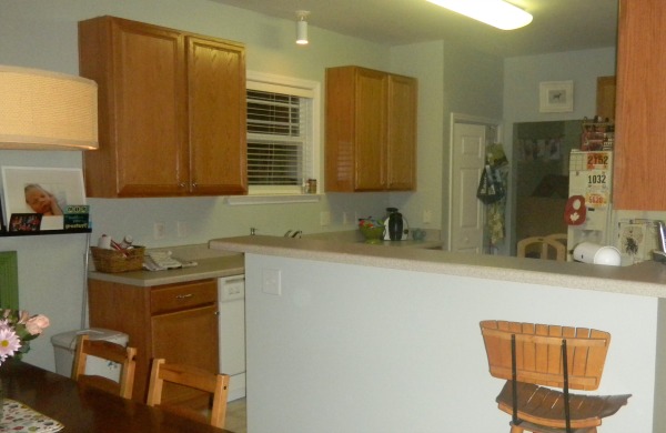 boring to blue kitchen makeover, diy, kitchen cabinets, kitchen design, painting