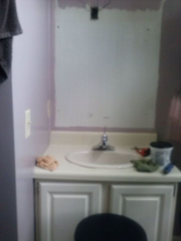 q need help on quick fix for vanity area, bathroom ideas, diy, home improvement