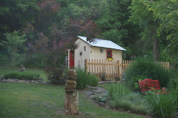 west virginia garden backyard, container gardening, flowers, gardening, outdoor living, The area behind the ponds