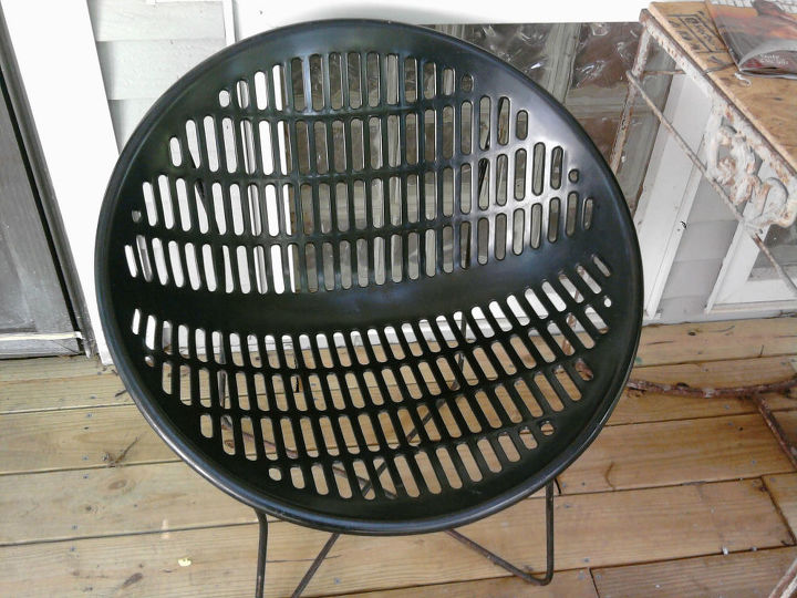 q need help on how to repair a plastic chair, home maintenance repairs, how to, painted furniture