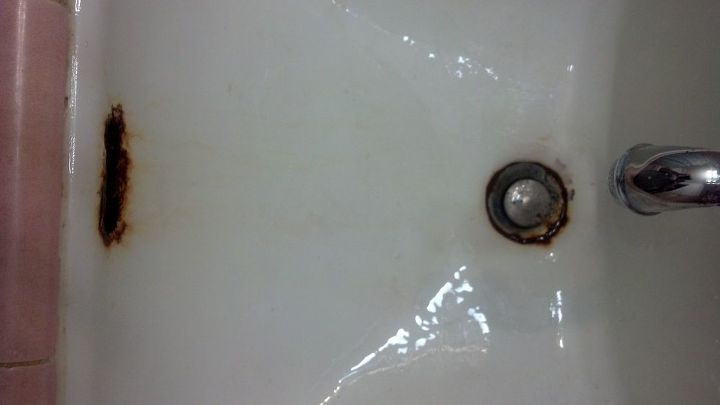 rusting bathroom sink, This is the sink The rust stains are starting to flow down and I can t seem to get them off