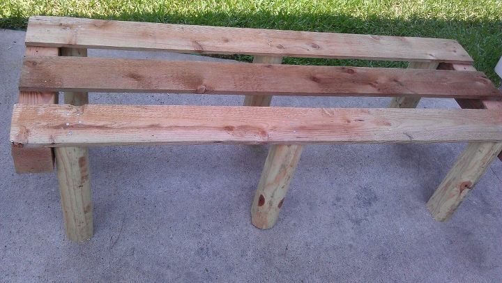 making of a pallet bench, painted furniture, pallet