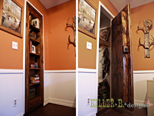 porta da estante escondida, A porta instalada nas dobradi as originais do gabinete