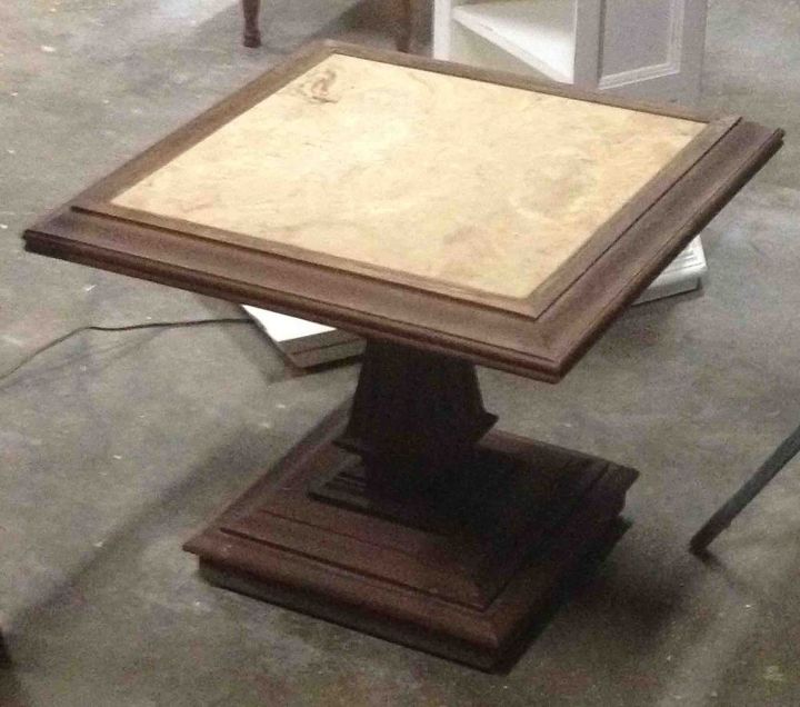 o que devo fazer com esta mesa lateral vintage, Aqui est em um ngulo diferente