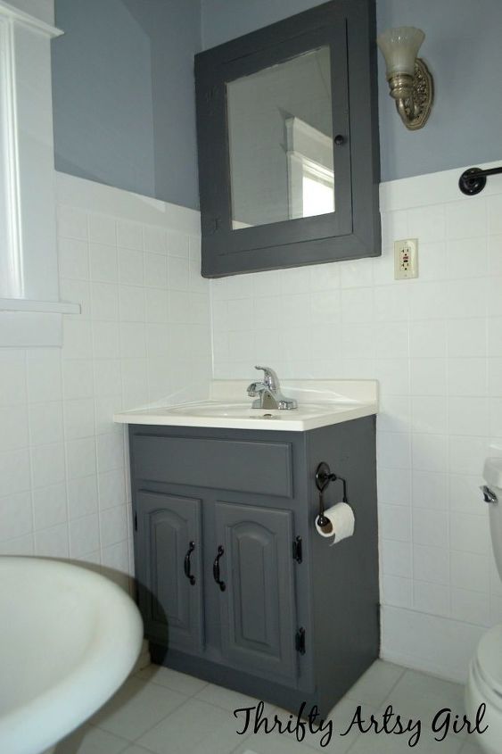 o poder da pintura tons de cinza no banheiro do apartamento paintjob
