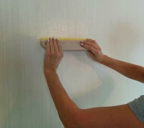 how to paint a strie faux finish, how to, painting, Wallapaper Brush