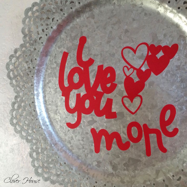 valentine wall hanging using a plate charger, crafts, seasonal holiday decor, valentines day ideas