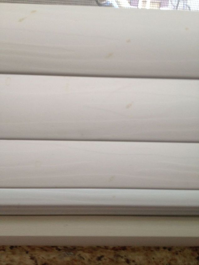 what causes and how to get rid of strange marks on blinds