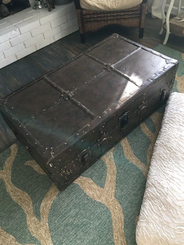 q trunk and pillow bench, repurpose furniture, repurposing upcycling, This trunk is a reproduction and does not open so not very useful