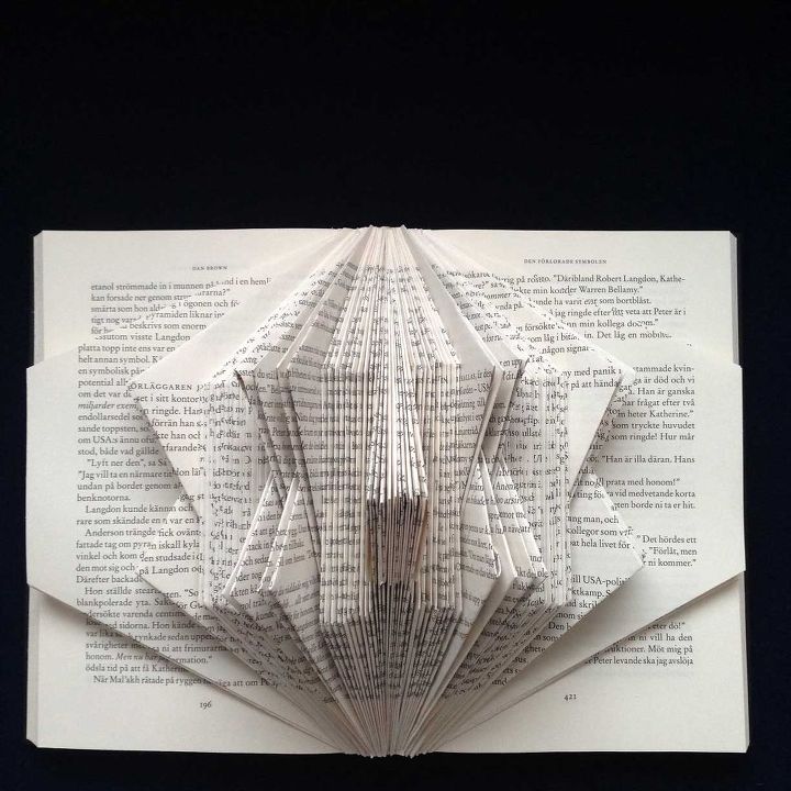 nuestro arte de libros reciclados favorito