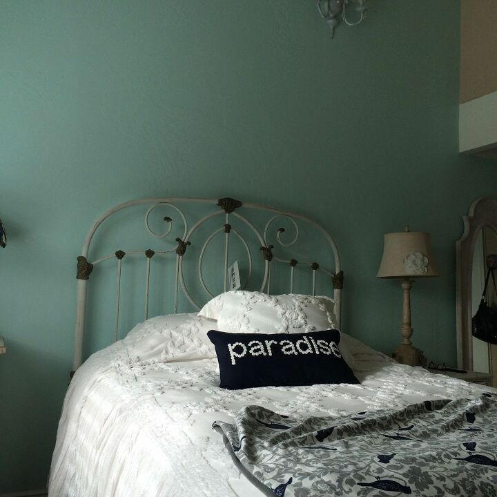 q decor for bedding with a vintageheadboard, bedroom ideas, shabby chic