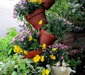 fall tipsy pots planter, gardening, another picture of the planter