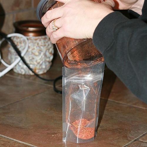 peppers for the pantry, gardening, These heavy food grade zip locks we found at our local auction were perfect for storage Glass jars are also very good for storage of Spices