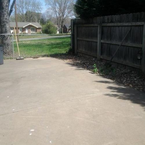 q help with decorating patio and have privacy, decks, outdoor living, patio, chain link fence facing street