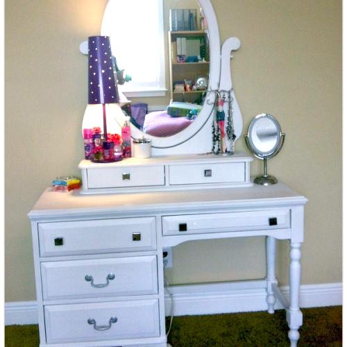 repurpose your old stuff into something new amp better, chalk paint, painted furniture, A place for everything and everything in its place the whole reason every girl needs a vanity