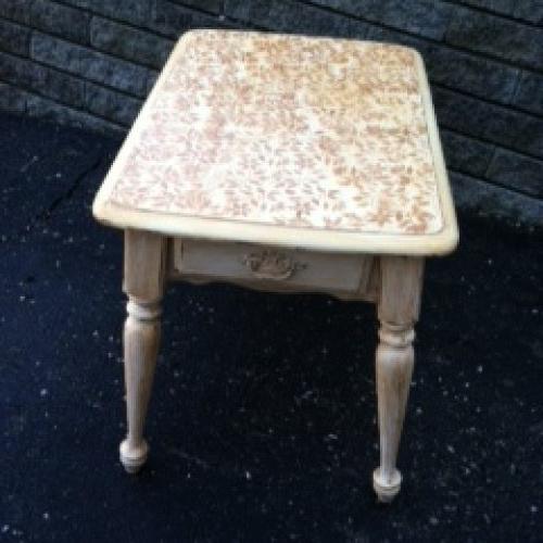 painted table donated for a fundraiser, chalk paint, painted furniture