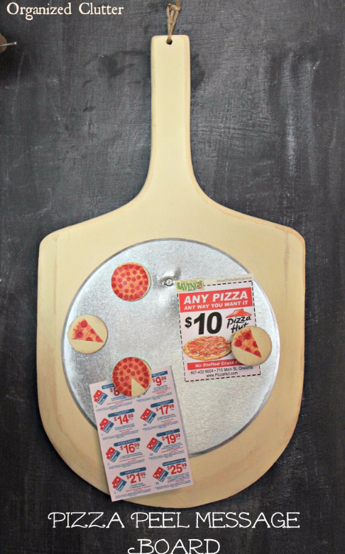 quadro de avisos de cascas de pizza reaproveitados