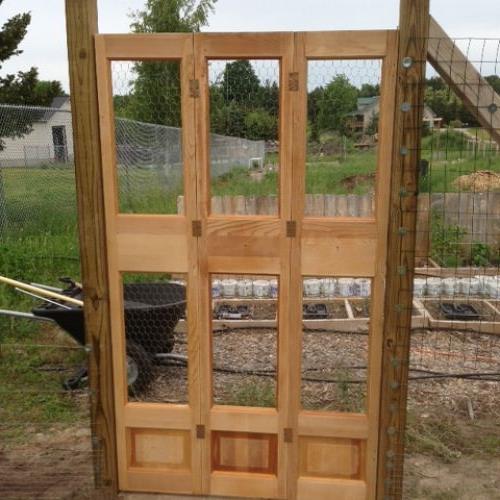 more gardening 2013, DIY Garden Gate made from solid wood bi fold closet doors and chicken wire