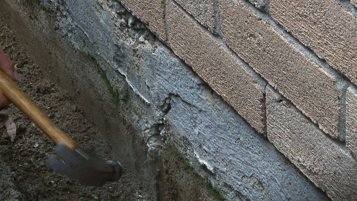 aprenda a reparar concreto rachado hwdiy, O martelo tem muitos usos pr ticos