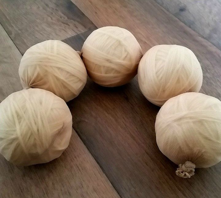 s 10 brilliant things to do before you start spring cleaning, cleaning tips, Raid your drawers for old stockings