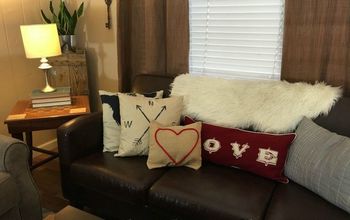 15 Minute DIY Valentine Pillow #ValentinesDay