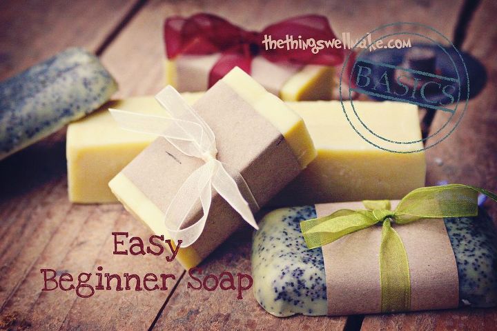making a basic beginner soap and then making it fun, crafts