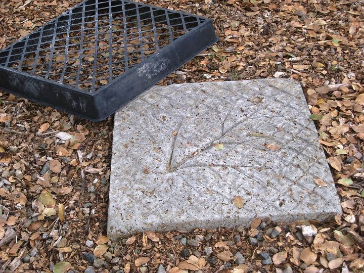 how to make an easy stepping stone, concrete masonry, diy, how to, outdoor living, Use two very common household and garden items can you see one Easy peasy
