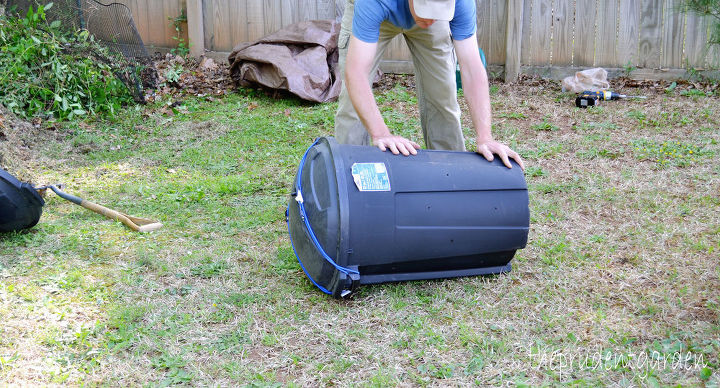 Diy Compost Tumbler Hometalk Diy Compost Tumbler Composting Gardening Go Green