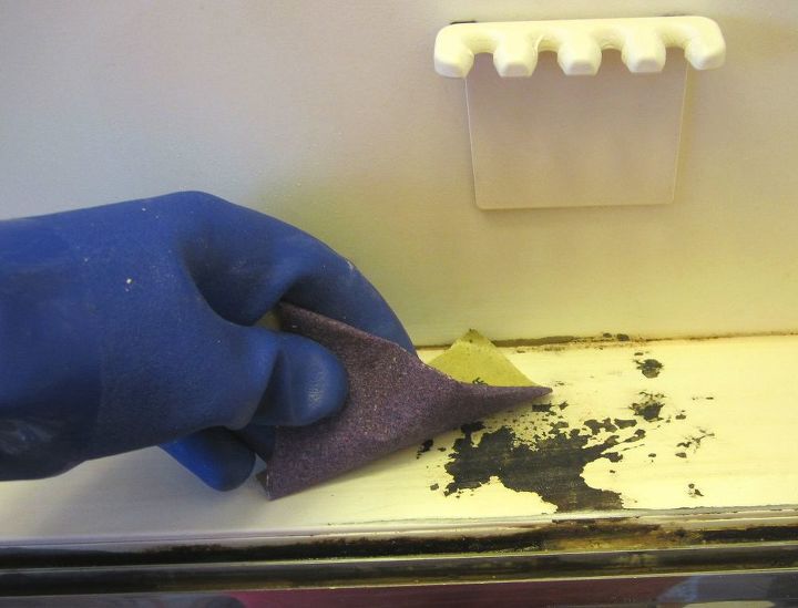 gabinetes de medicina repare los daos causados por el agua de los cepillos de, Foto 1 Comenz lijando manualmente