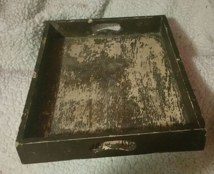 q ayuda como convertir esta bandeja de madera desgastada en un cartel