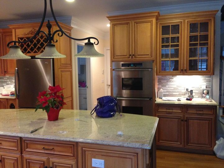 victoria s kitchen cabinet painting transformation, kitchen cabinets, kitchen design, kitchen island, painting, BEFORE