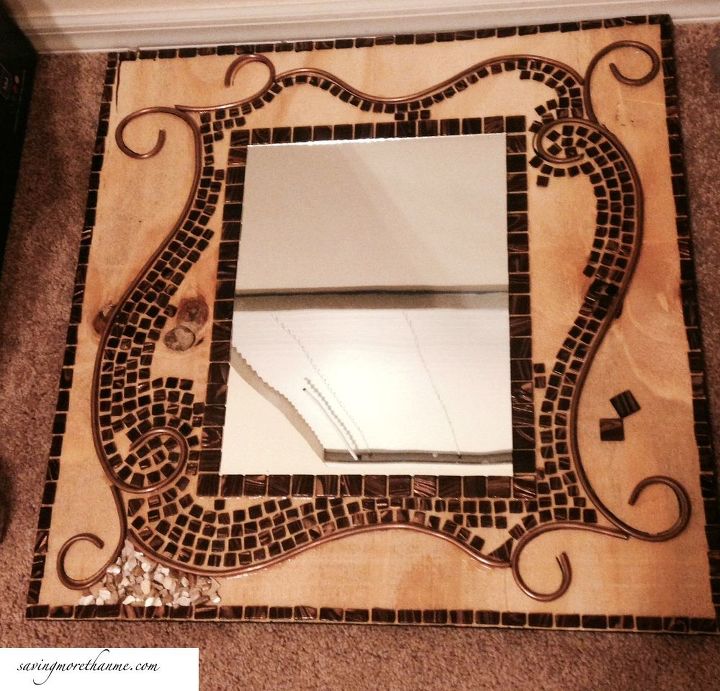 un espejo de mosaico de bricolaje que solo parece caro, El tercer paso
