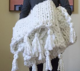 a thick cozy chunky diy blanket in one day, crafts