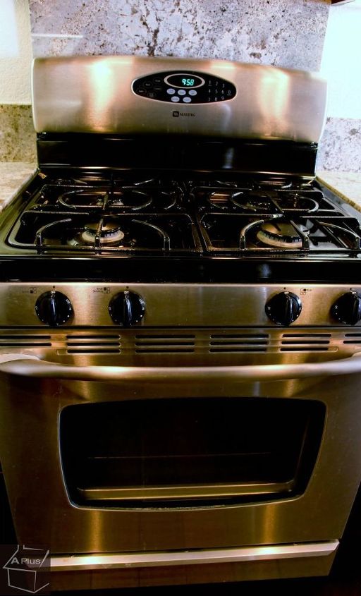 remodelacin de la cocina con armarios personalizados de color marrn oscuro