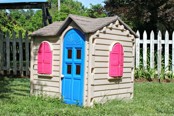 quick and easy playhouse makeover, outdoor furniture, outdoor living, painted furniture